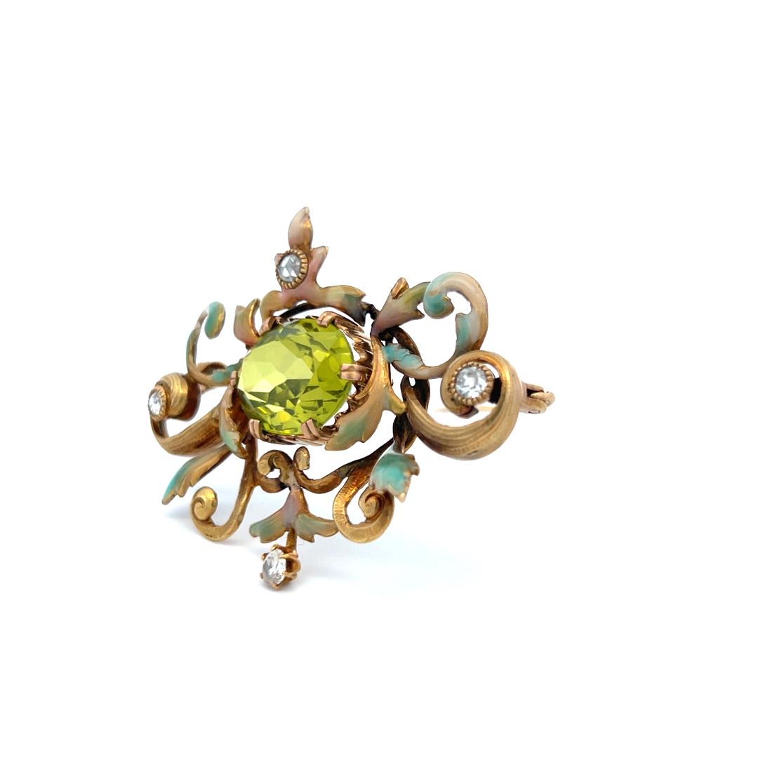 Vintage 18K Yellow Gold Pin Brooch with 0.4 Carat Diamonds 15 Carat Oval Peridot