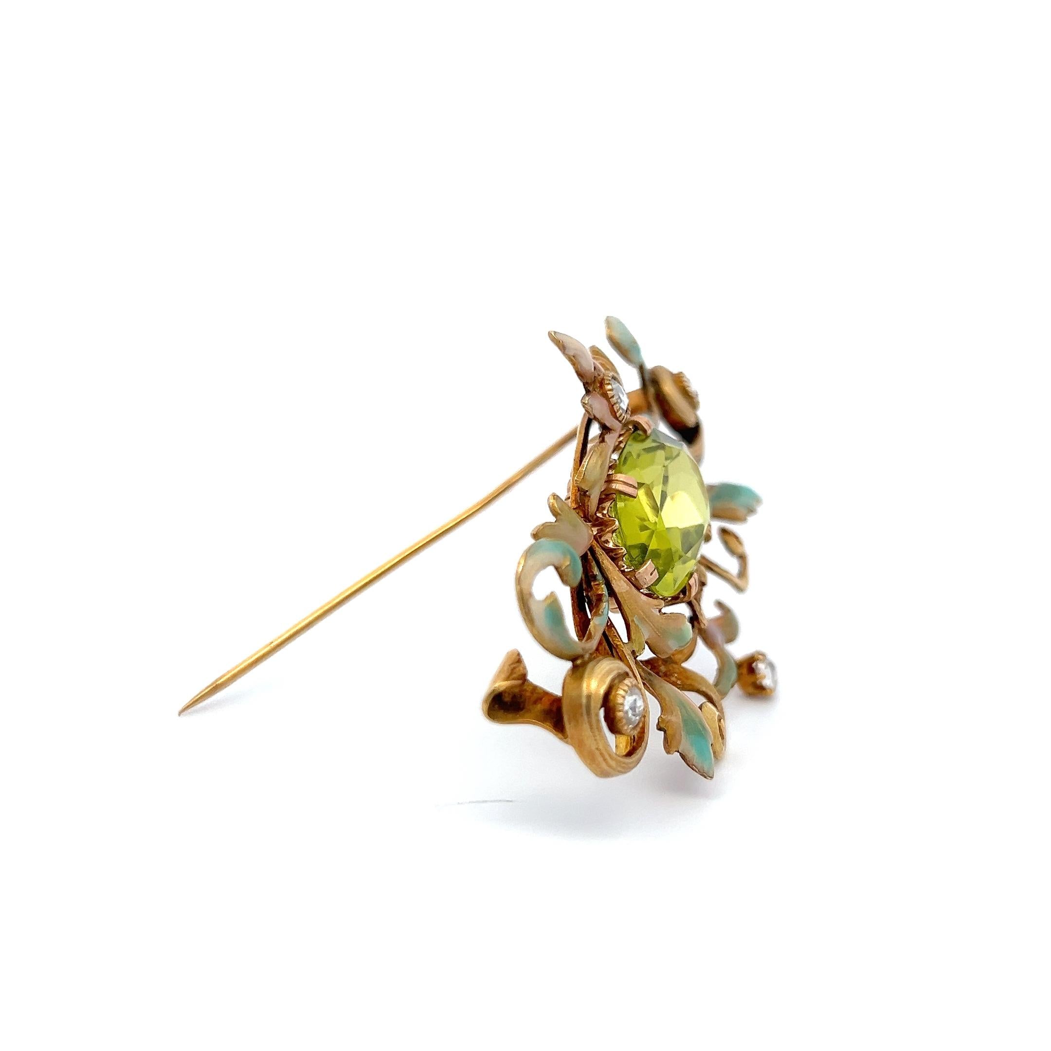 Vintage 18K Yellow Gold Pin Brooch with 0.4 Carat Diamonds 15 Carat Oval Peridot