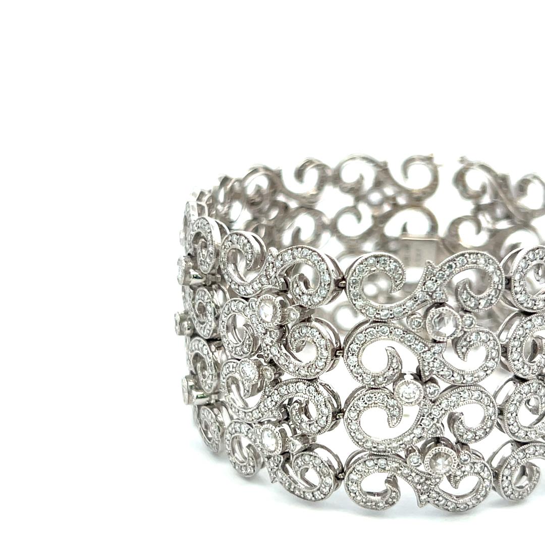 Vintage Unique 18K White Gold Link Bracelet with 8.98 Carat Round I-VS Diamonds