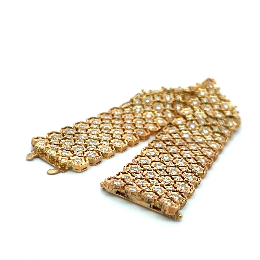 18 Karat Yellow Gold Link Bracelet with 9.2 Carat Round H-SI Diamonds