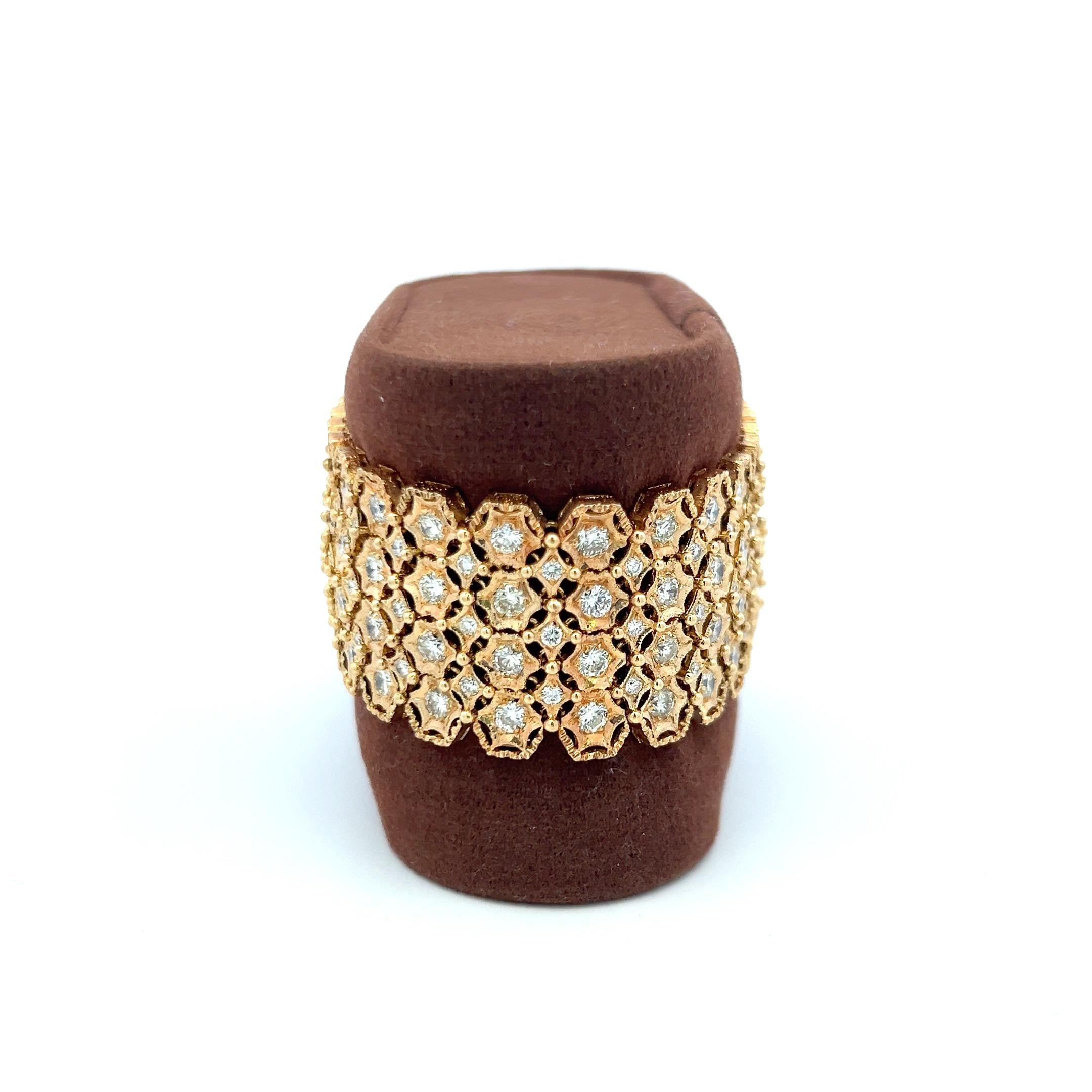 18 Karat Yellow Gold Link Bracelet with 9.2 Carat Round H-SI Diamonds