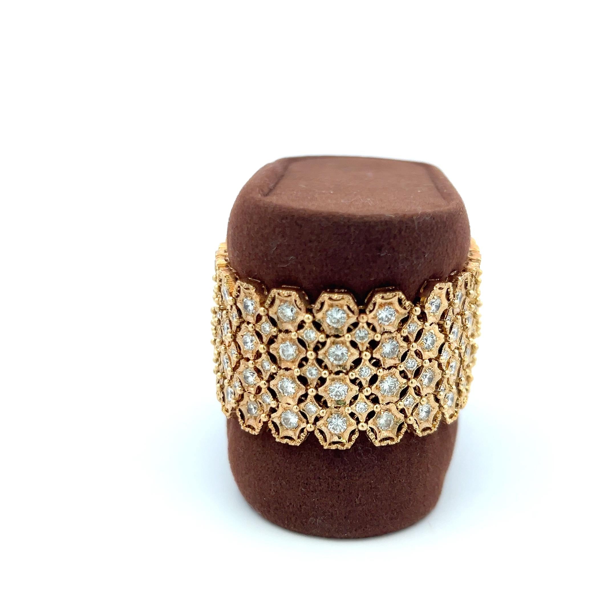 18 Karat Yellow Gold Link Bracelet with 9.2 Carat Round H-SI Diamonds