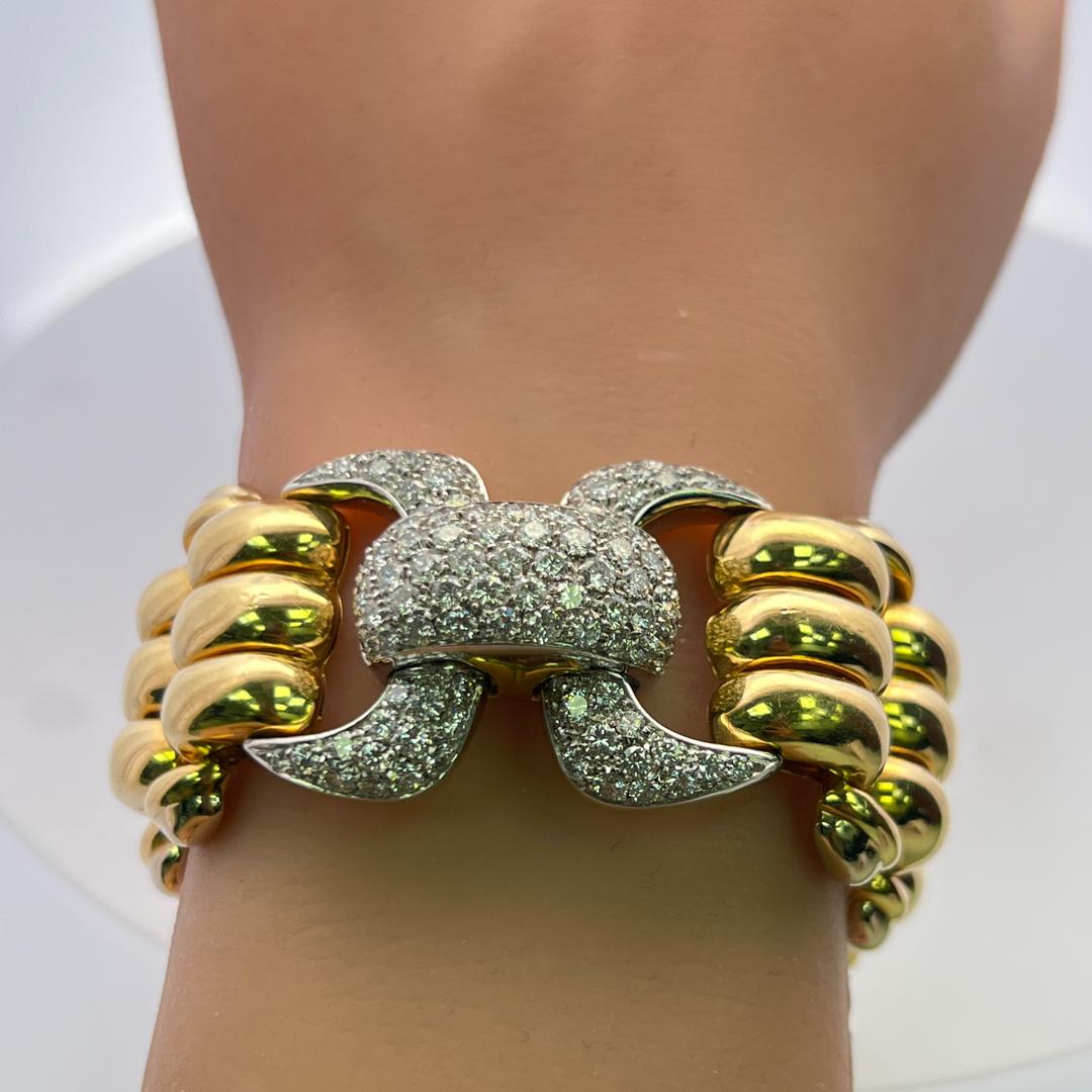 Vintage 18K Yellow Gold Link Bracelet with 3.9 Carat Round G-VS Diamonds