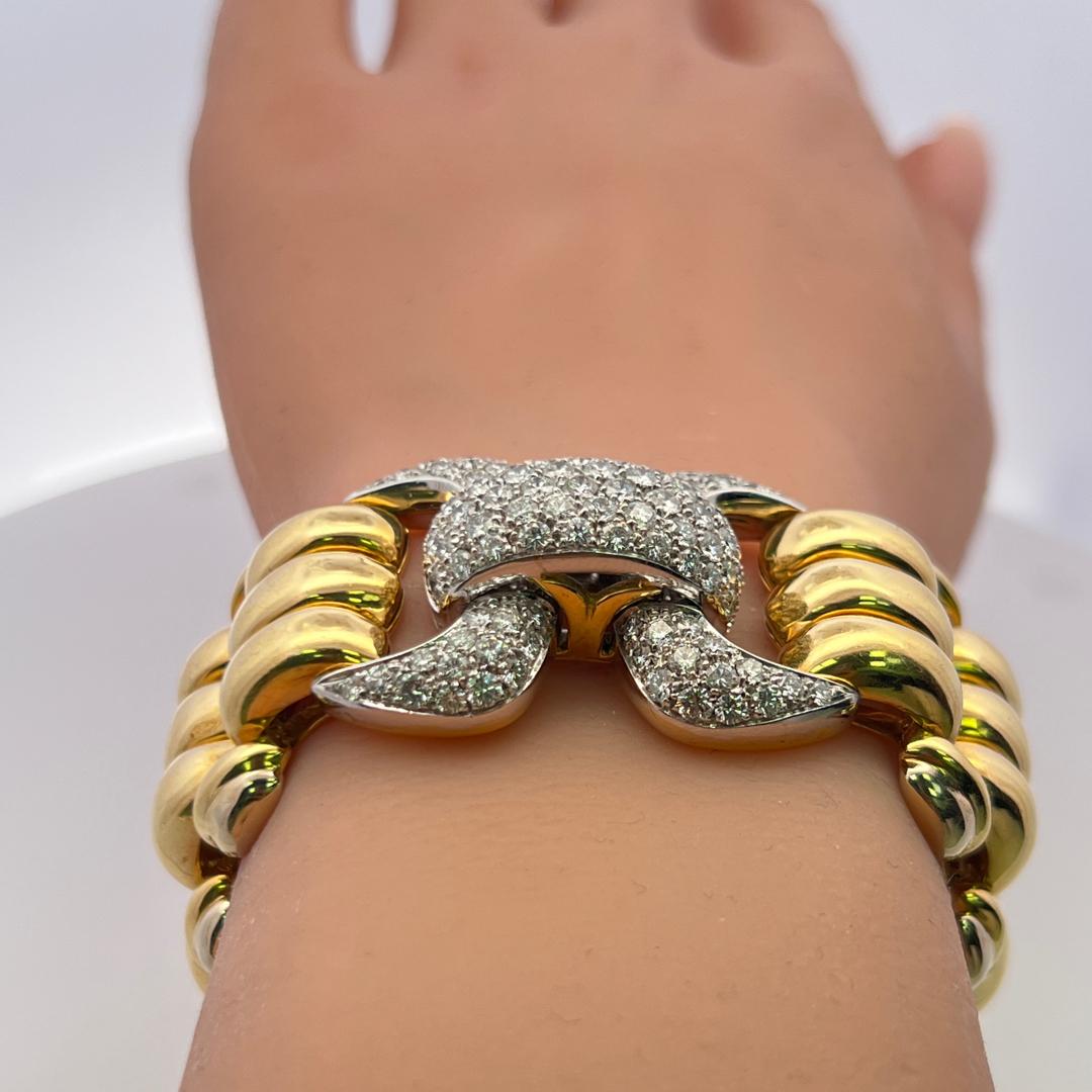 Vintage 18K Yellow Gold Link Bracelet with 3.9 Carat Round G-VS Diamonds
