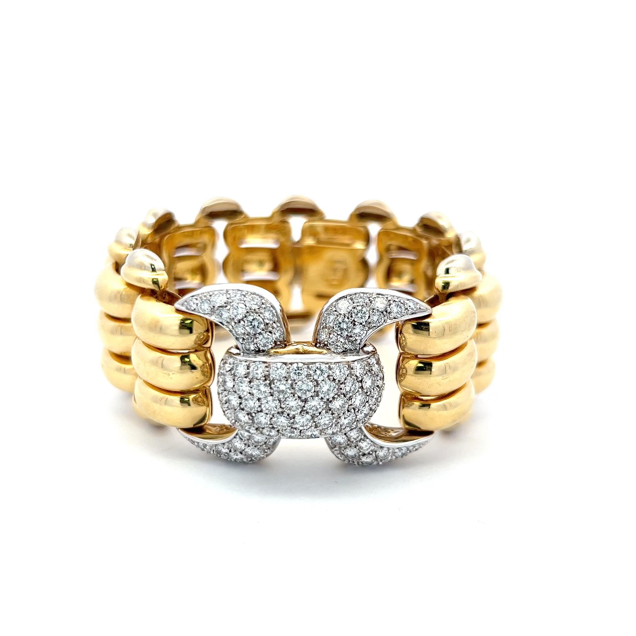 Vintage 18K Yellow Gold Link Bracelet with 3.9 Carat Round G-VS Diamonds