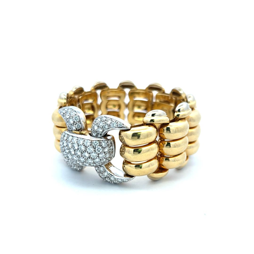 Vintage 18K Yellow Gold Link Bracelet with 3.9 Carat Round G-VS Diamonds