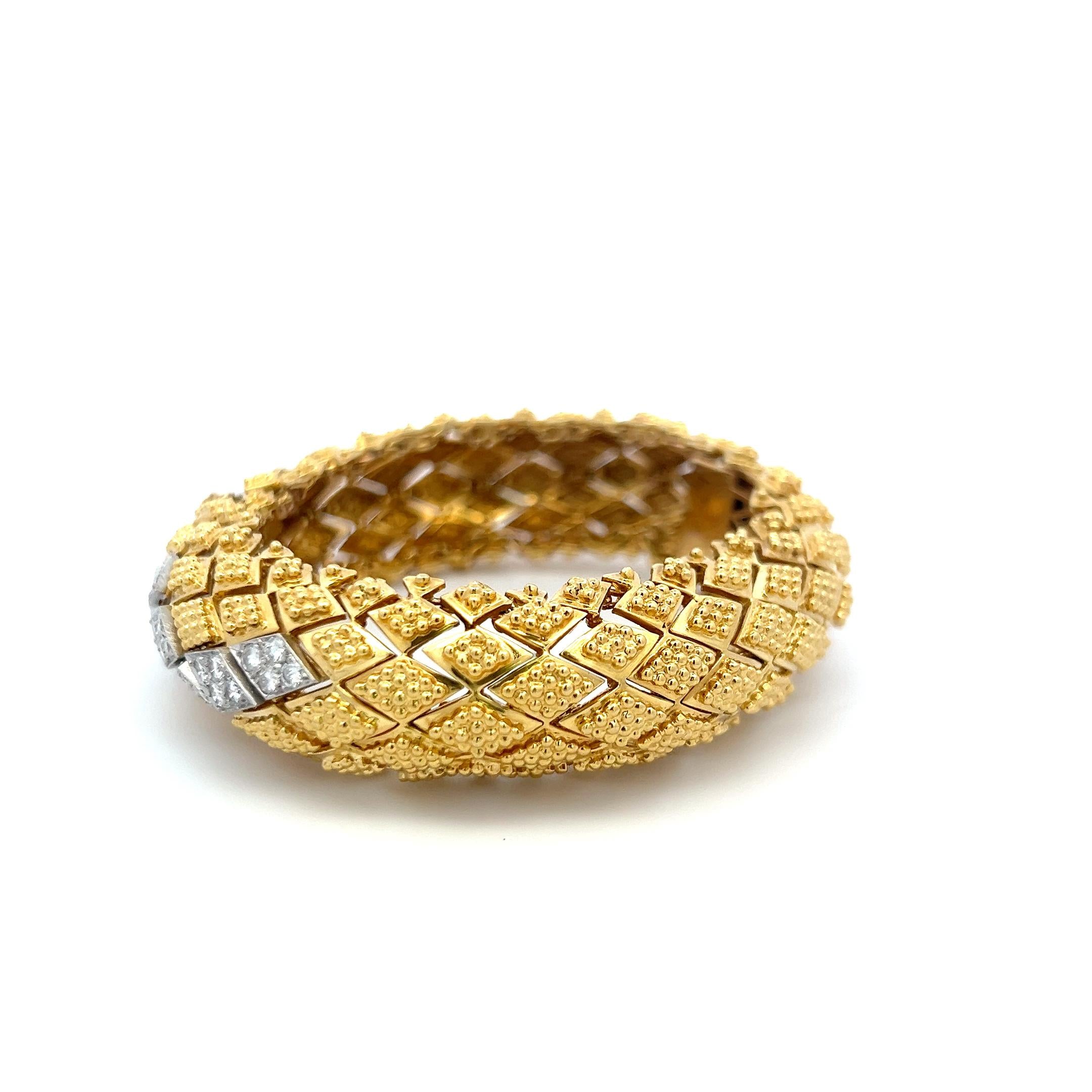 Vintage 18K Two Tone Gold/Plat Link Bracelet with 1.8 Carat Round J SI Diamonds