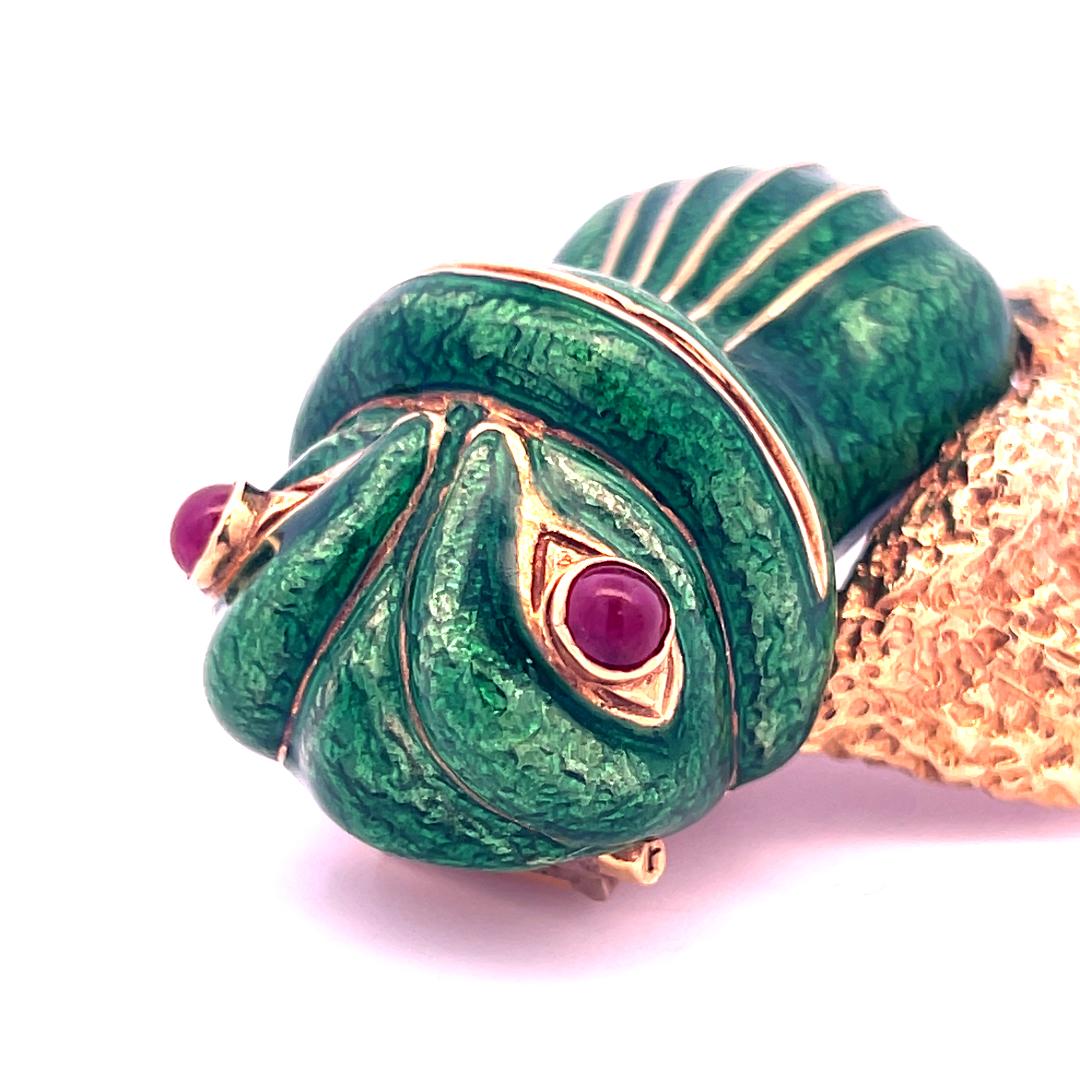 David Webb Vintage 18 Karat Yellow Gold Pin Brooch 55.4 Grams