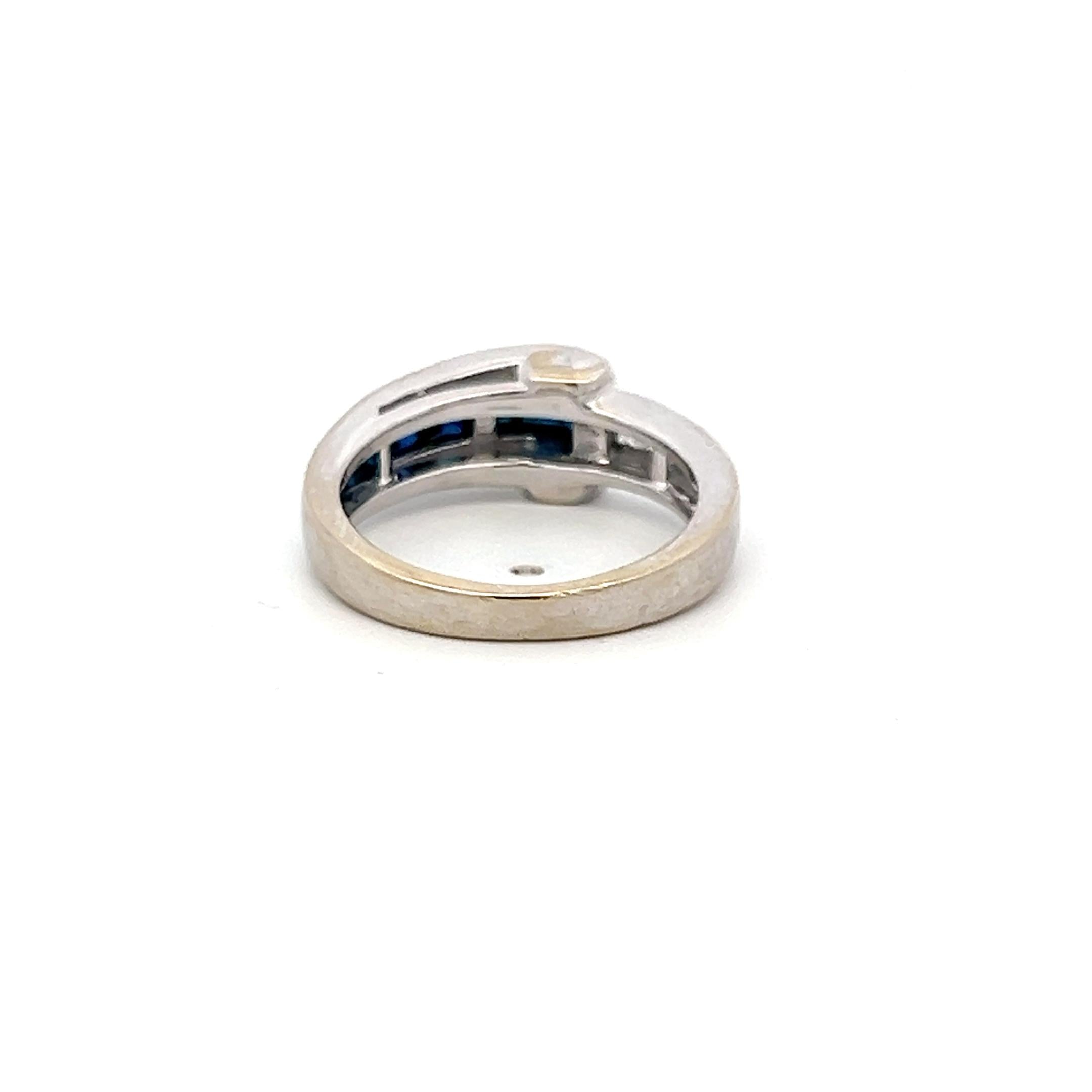 Vintage 14K White Gold Band Ring with 0.1 Carat Diamond and 0.35 Carat Sapphire