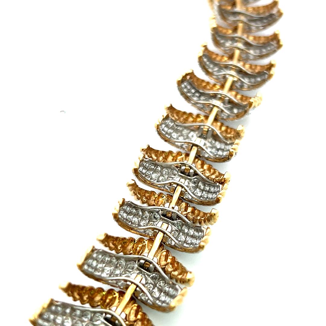 David Webb 18K Yellow Gold Link Bracelet with 27 Carat Round F VS Diamonds