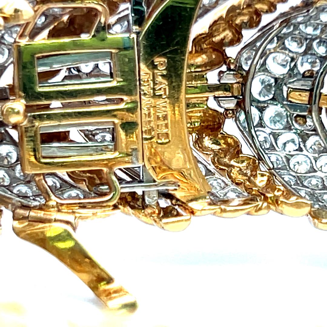 David Webb 18K Yellow Gold Link Bracelet with 27 Carat Round F VS Diamonds