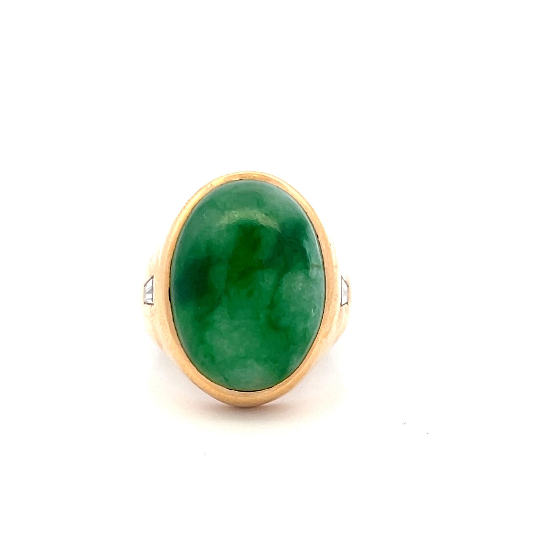 18K YG Cocktail Ring with 0.3 Ct Tapered Baguette Diamonds & 16.5 Ct Jade Size 7
