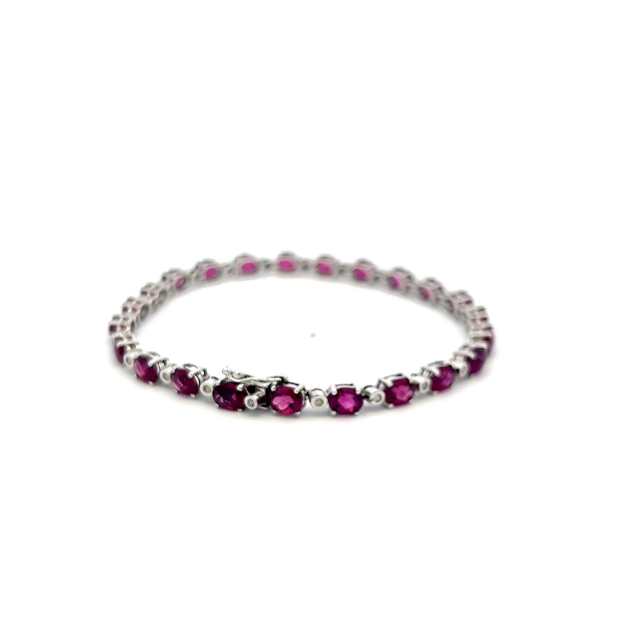 18K WG Tennis Bracelet with 0.18 Carat Round I-SI Diamonds & 10.6 Carat Garnet