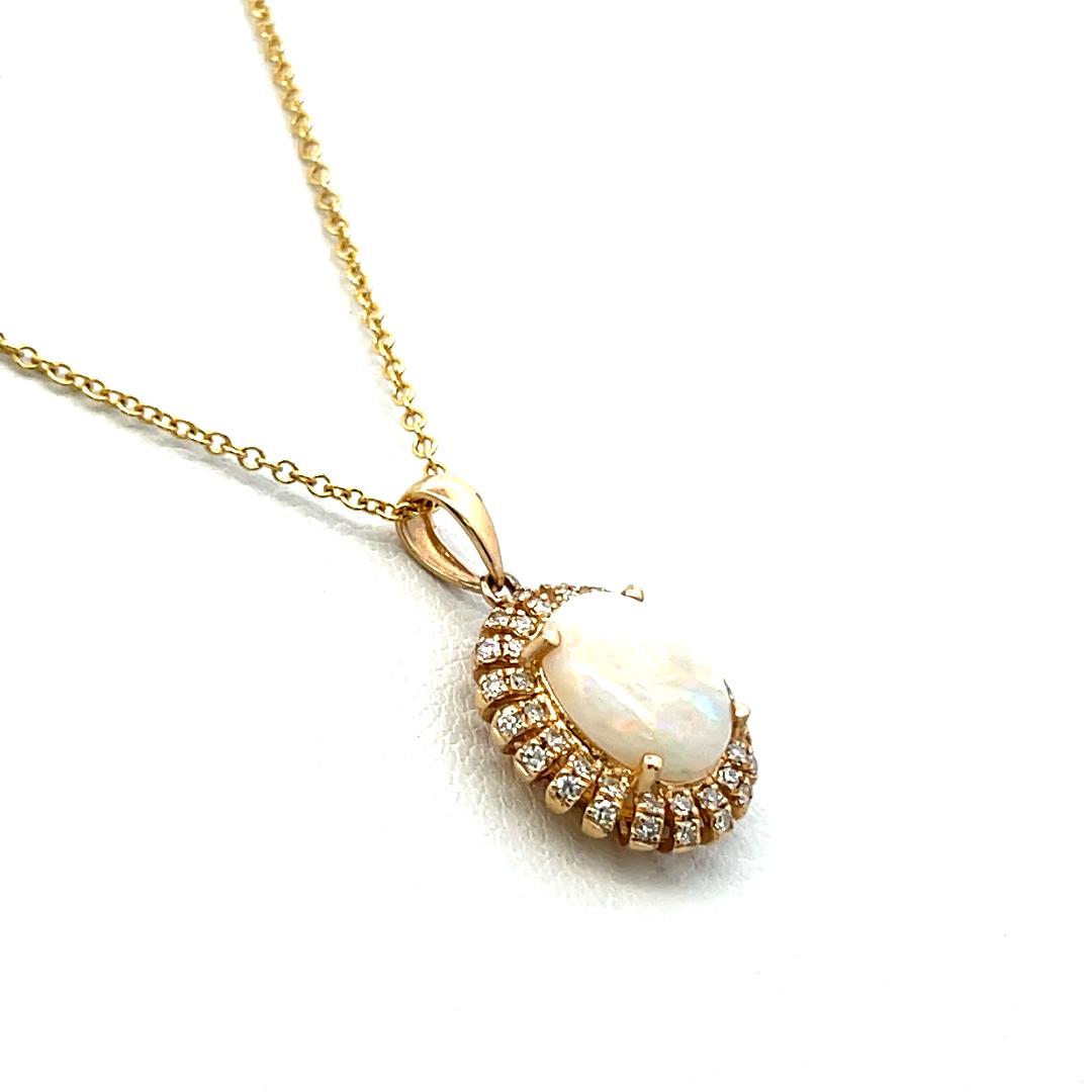Effy 14K YG Pendant Necklace with 0.19 Carat Round Diamonds & 1.4 Carat Opal