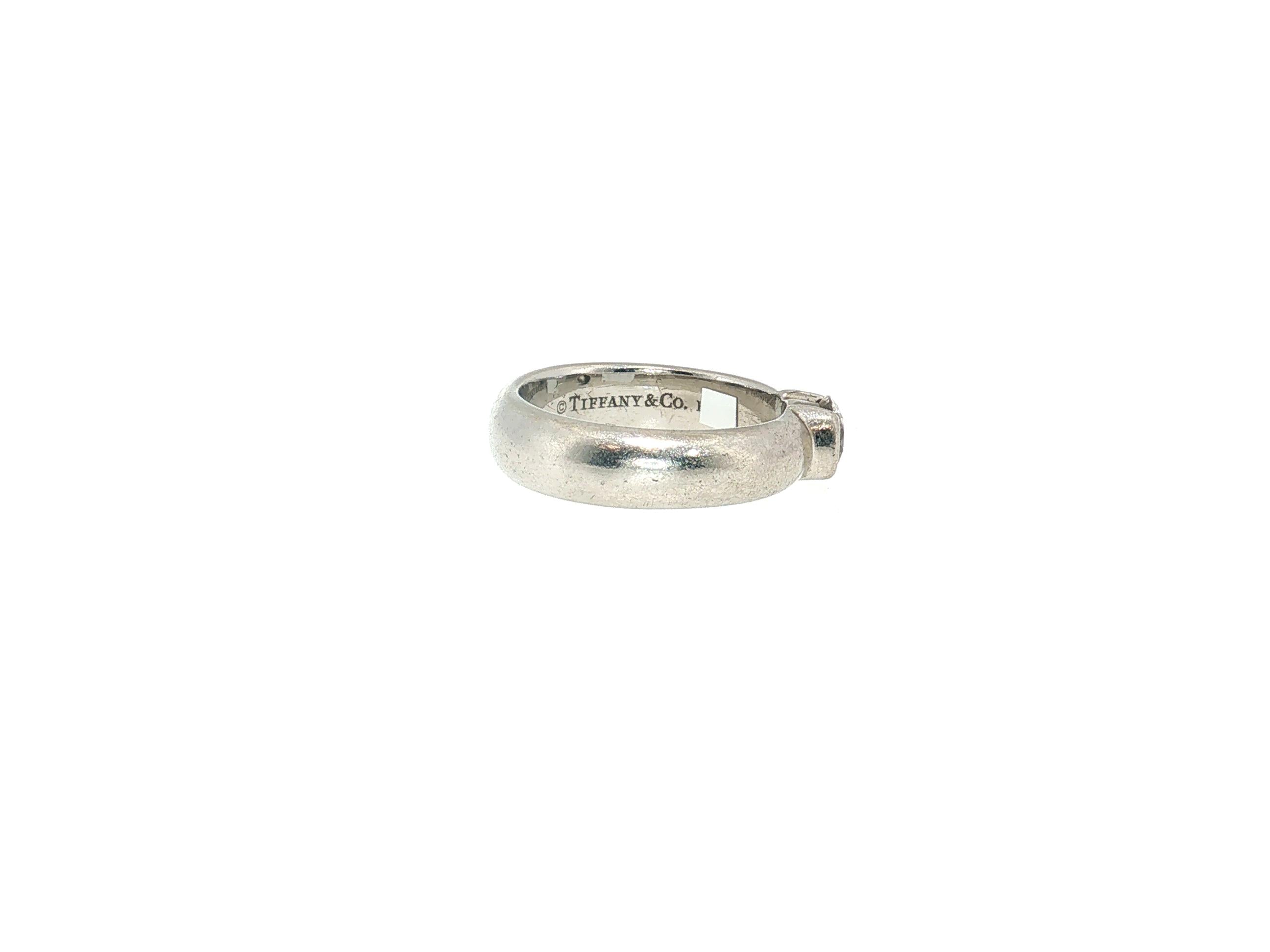 Tiffany & Co Platinum Engagement Ring with 0.54 Carat Round H VS1 Diamond