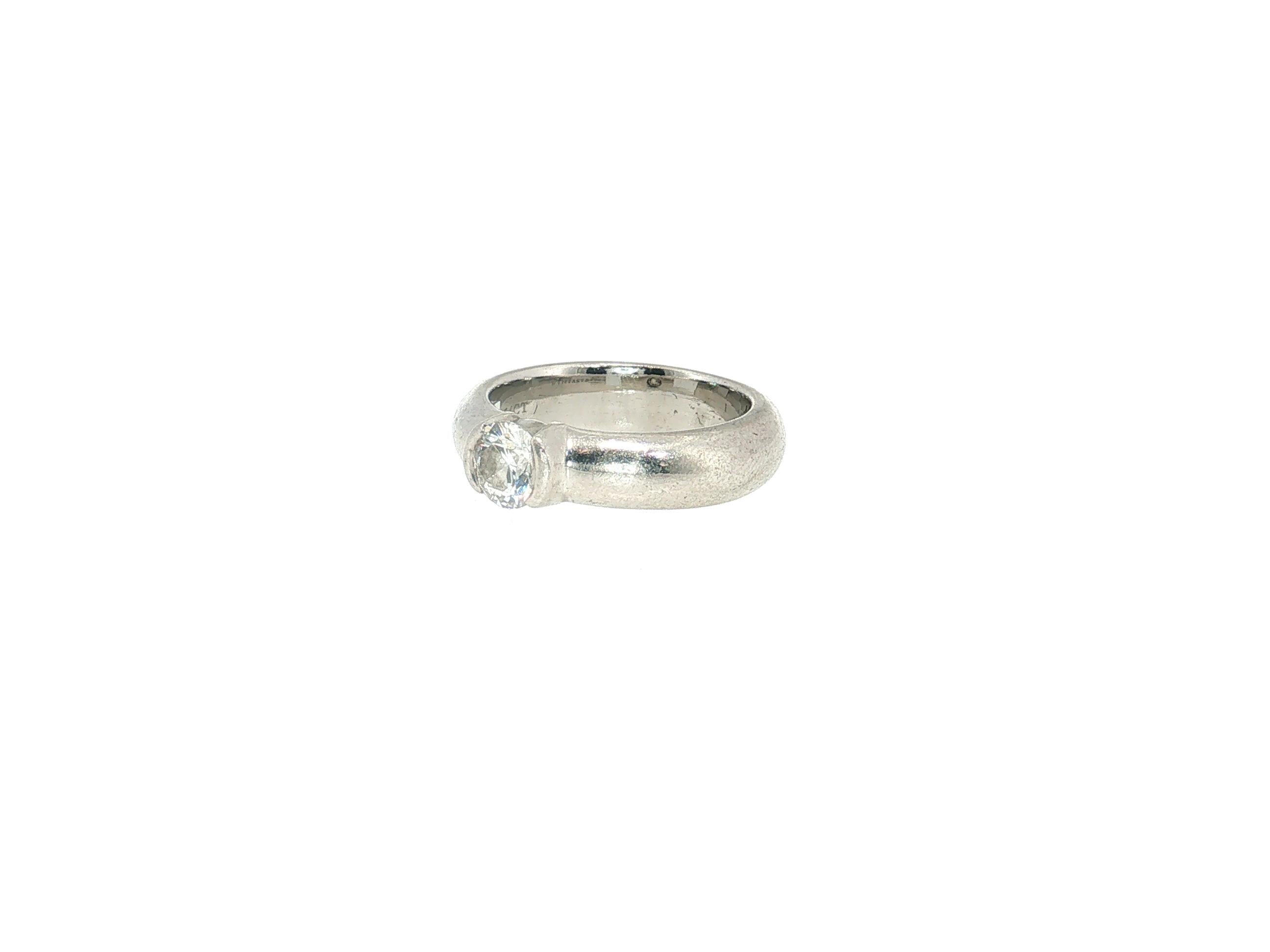 Tiffany & Co Platinum Engagement Ring with 0.54 Carat Round H VS1 Diamond