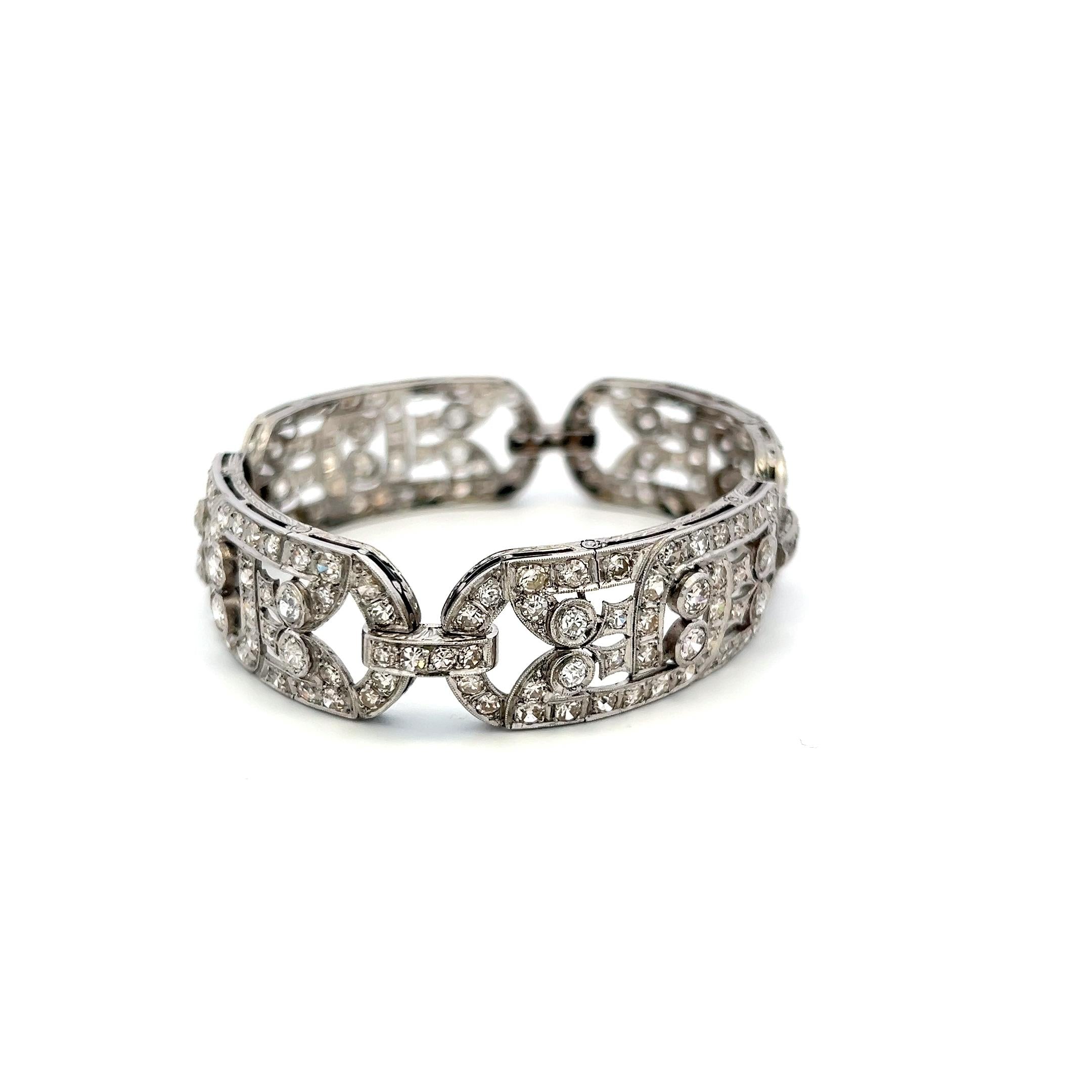 Platinum Art-Deco Link Bracelet with 10 Carat Old European Cut G-SI Diamonds