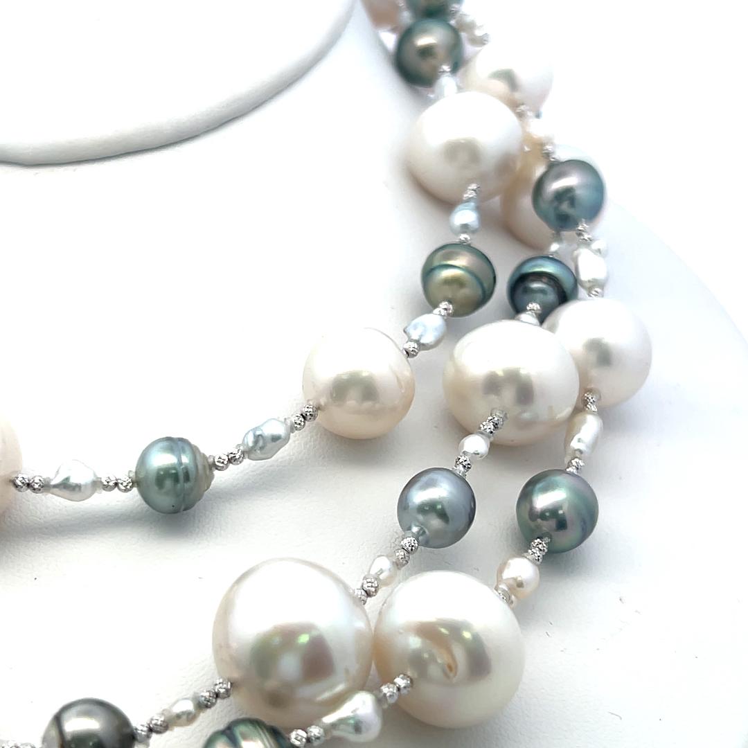 Vintage 18K White Gold Beaded Necklace with White and Titanium Pearls 152.8g