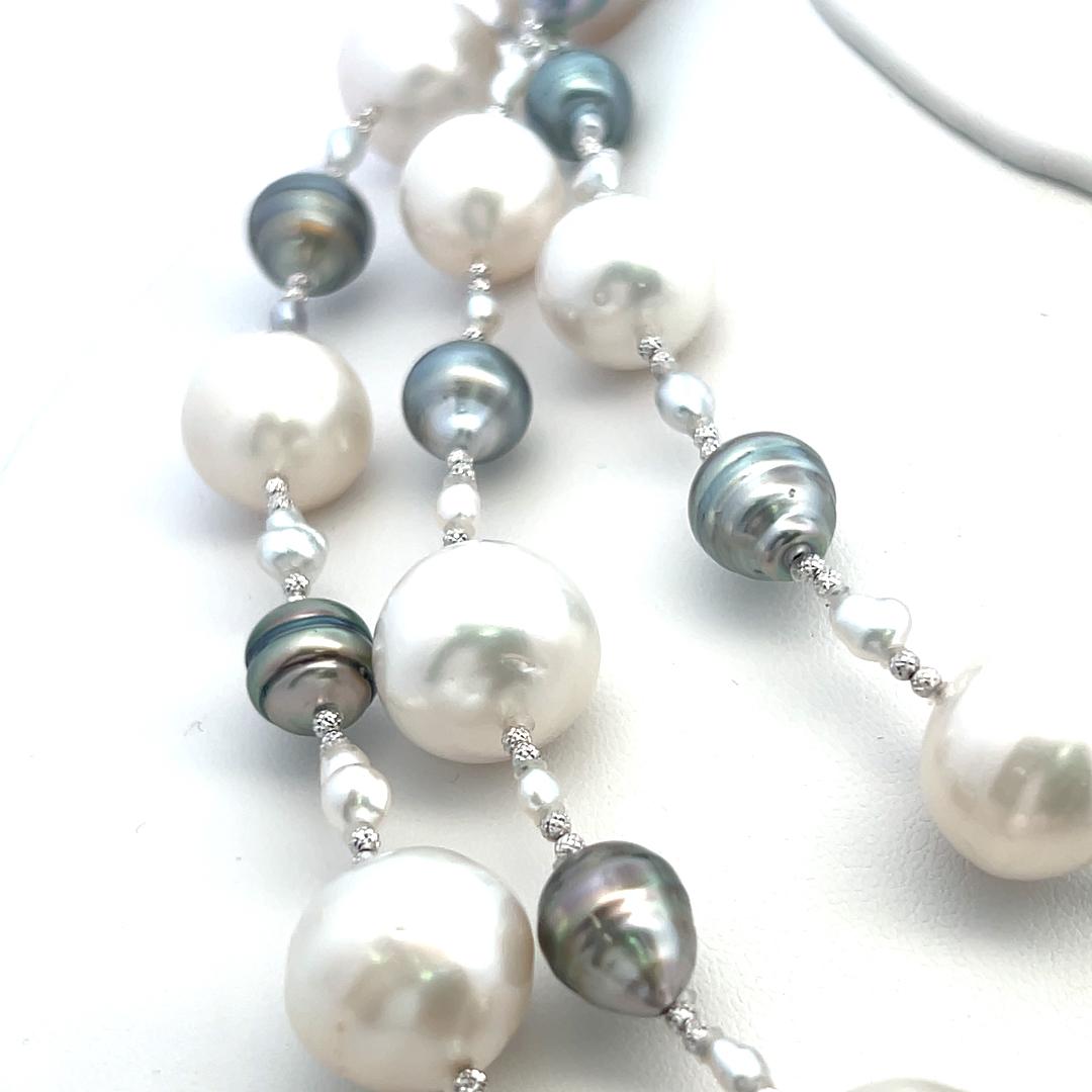 Vintage 18K White Gold Beaded Necklace with White and Titanium Pearls 152.8g