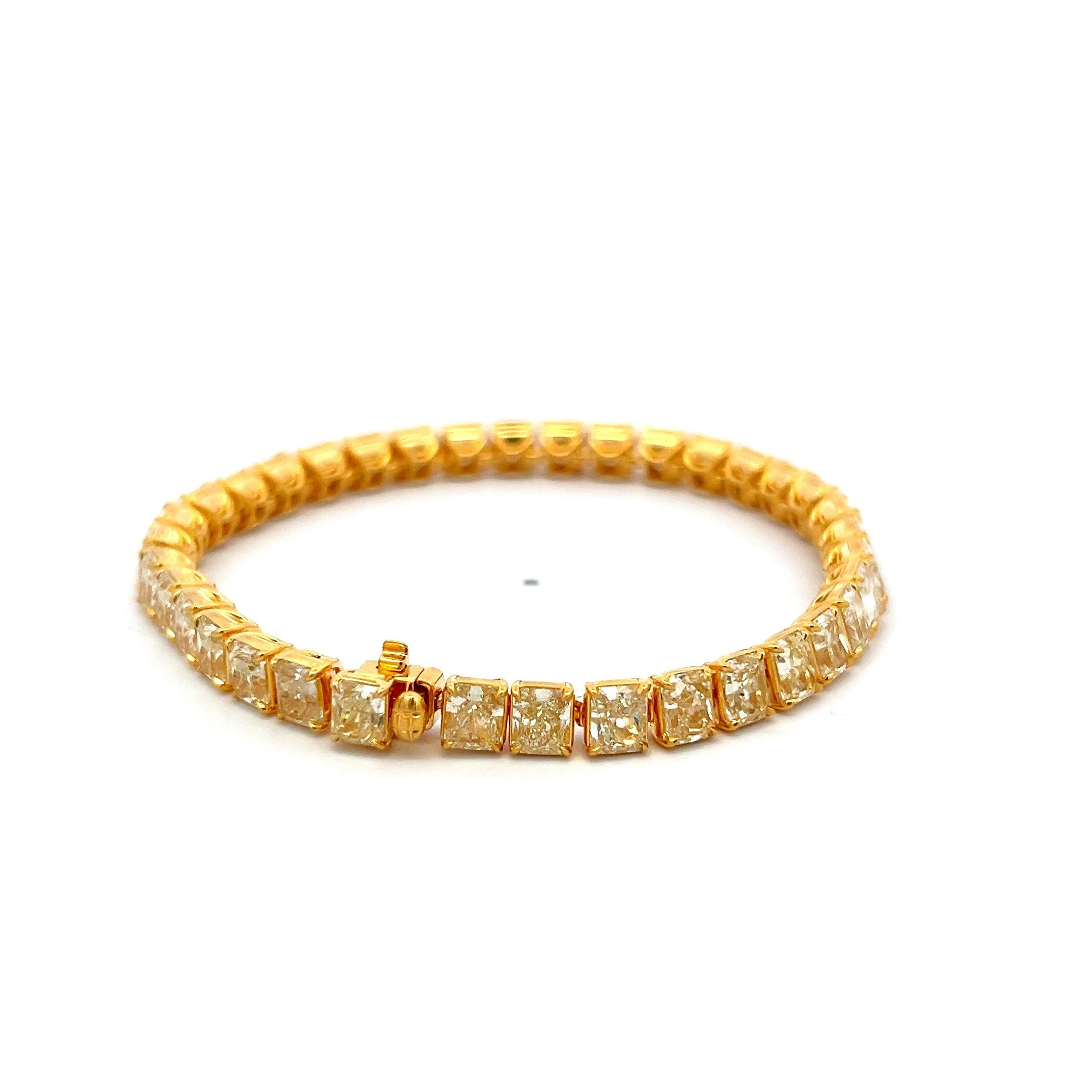 18K Yellow Gold Tennis Bracelet 22.21 Carat Radiant Cut Fancy Yellow Diamonds