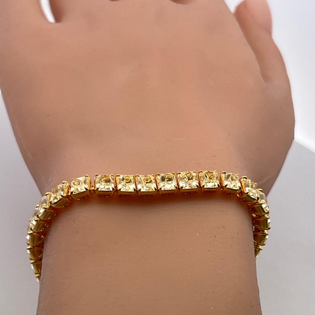 18K Yellow Gold Tennis Bracelet 22.21 Carat Radiant Cut Fancy Yellow Diamonds