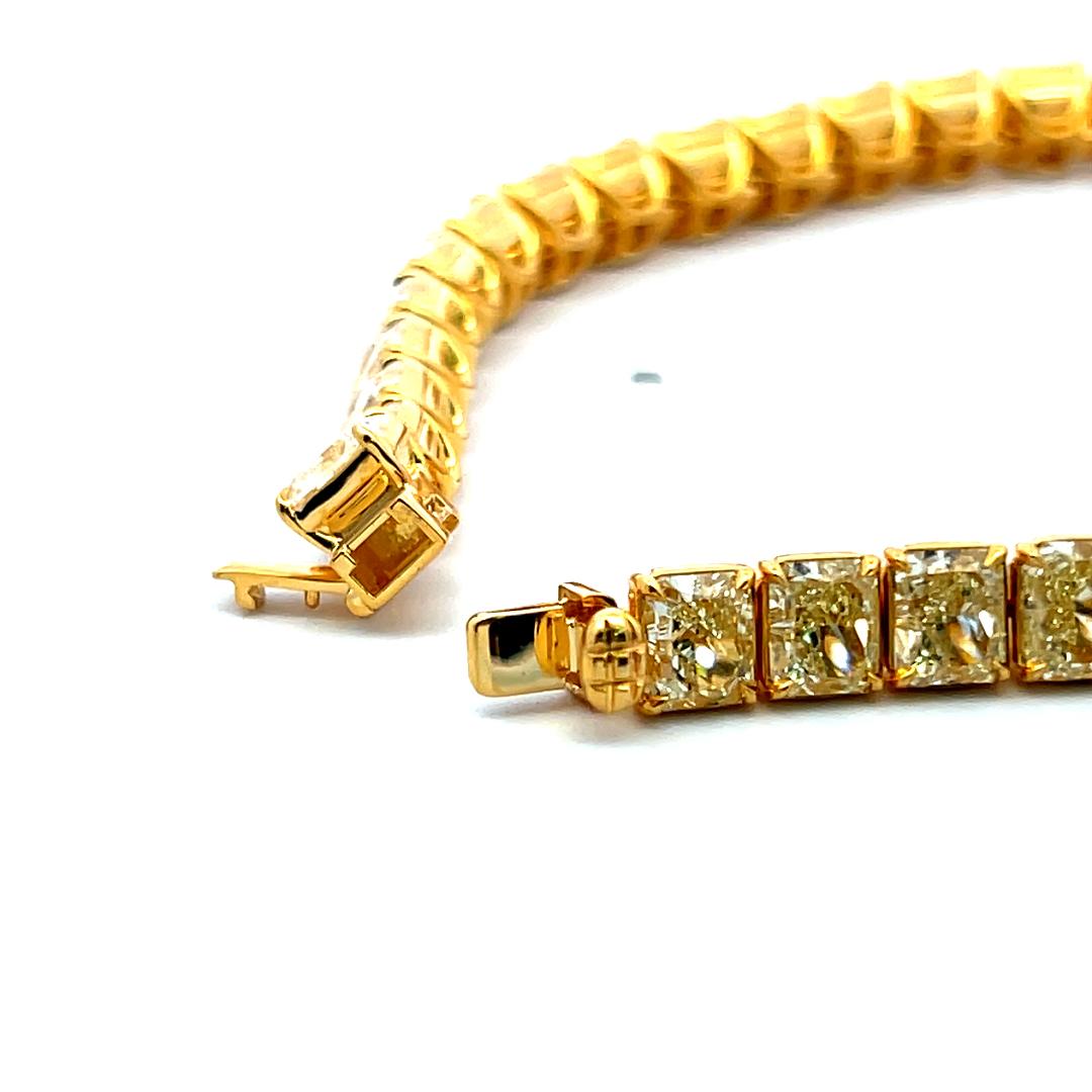 18K Yellow Gold Tennis Bracelet 22.21 Carat Radiant Cut Fancy Yellow Diamonds
