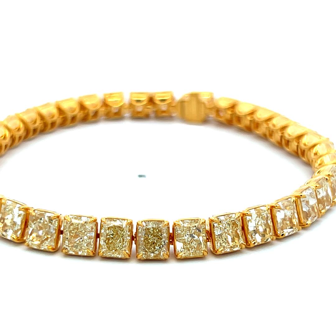 18K Yellow Gold Tennis Bracelet 22.21 Carat Radiant Cut Fancy Yellow Diamonds