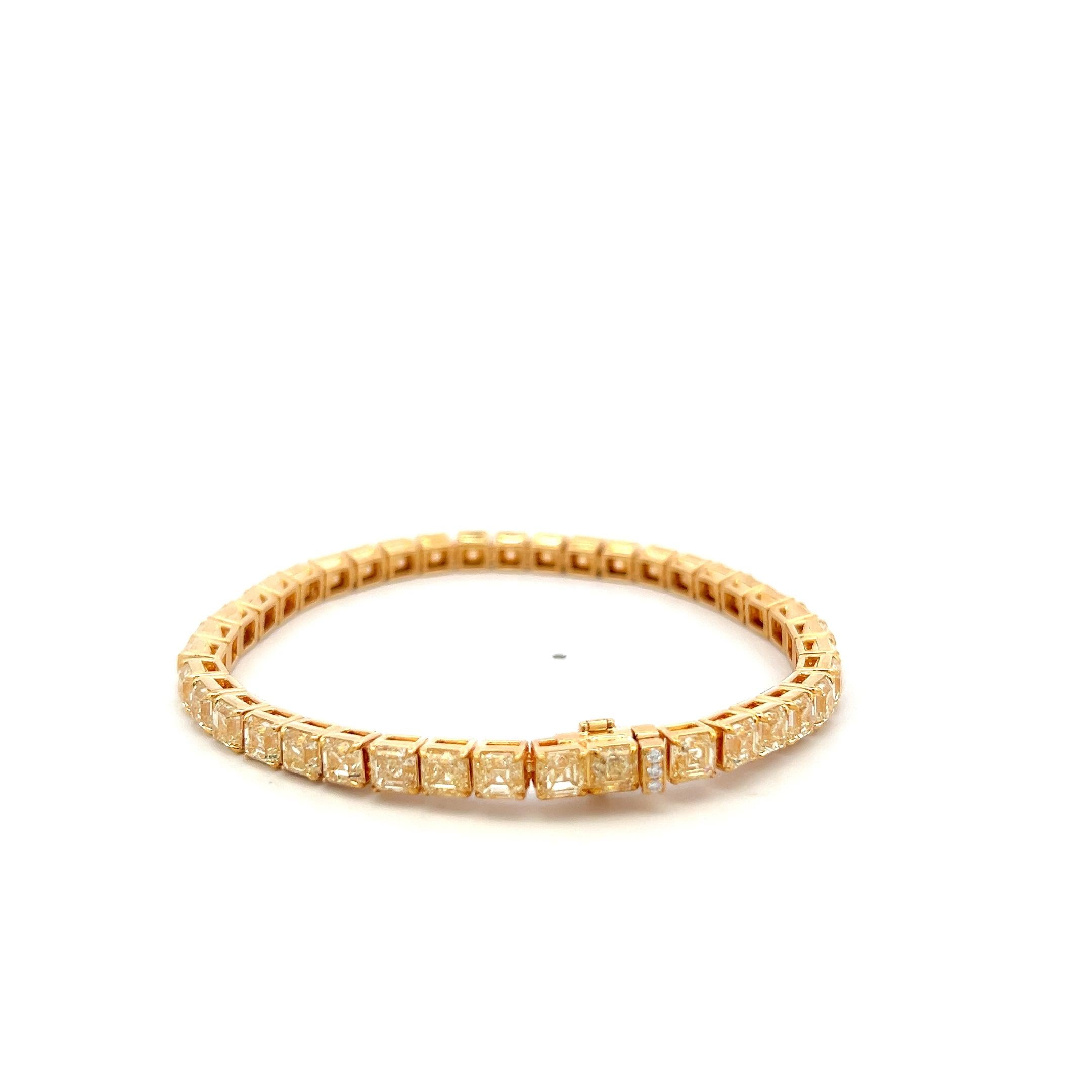 18K Yellow Gold Tennis Bracelet with 18.58 Carat Asscher Cut FIY-VS Diamonds