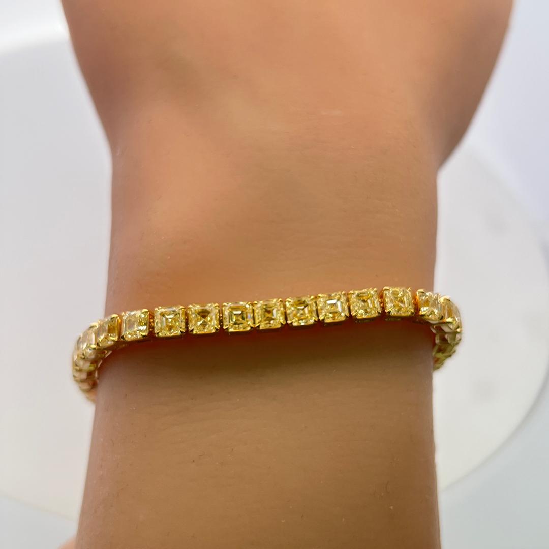 18K Yellow Gold Tennis Bracelet with 18.58 Carat Asscher Cut FIY-VS Diamonds