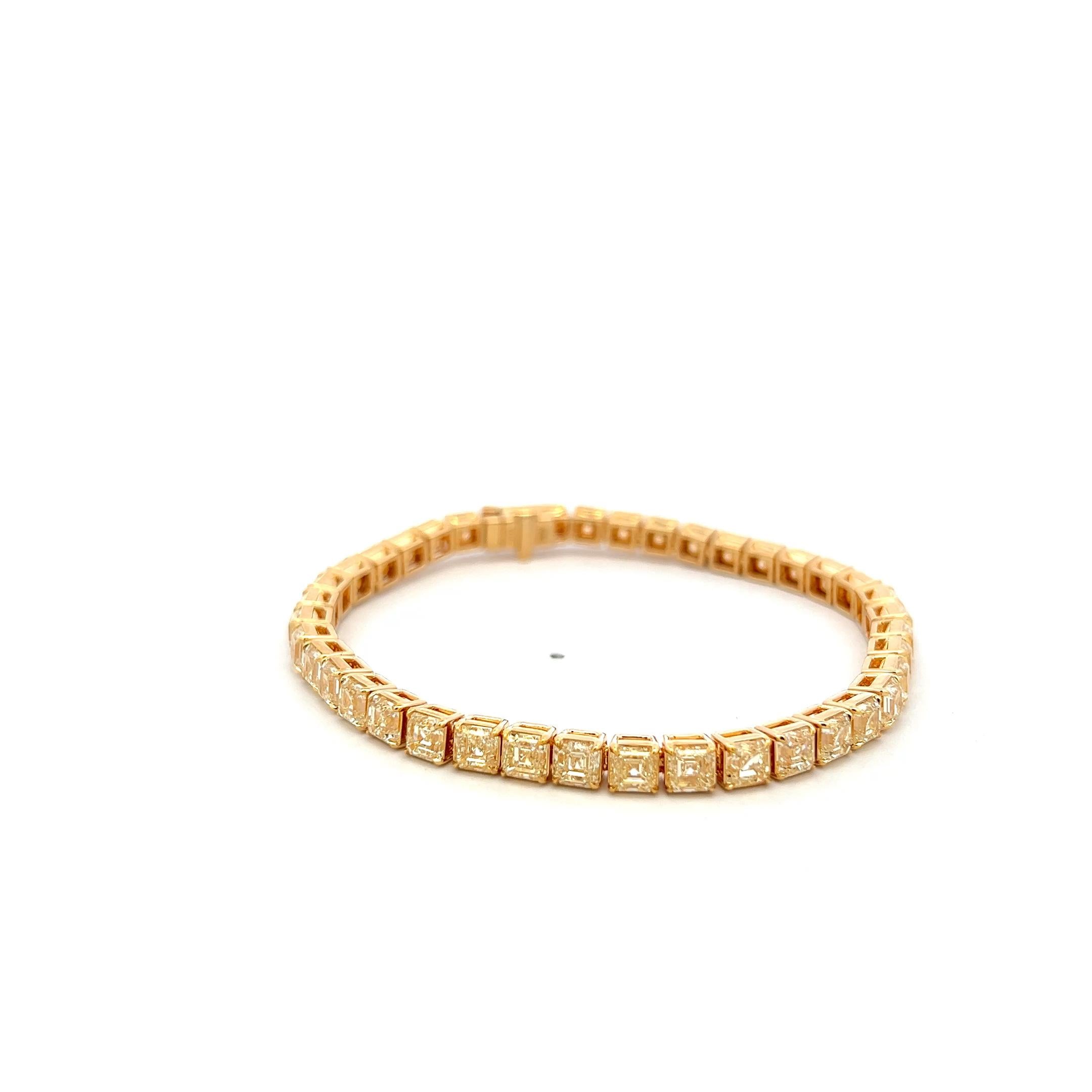 18K Yellow Gold Tennis Bracelet with 18.58 Carat Asscher Cut FIY-VS Diamonds