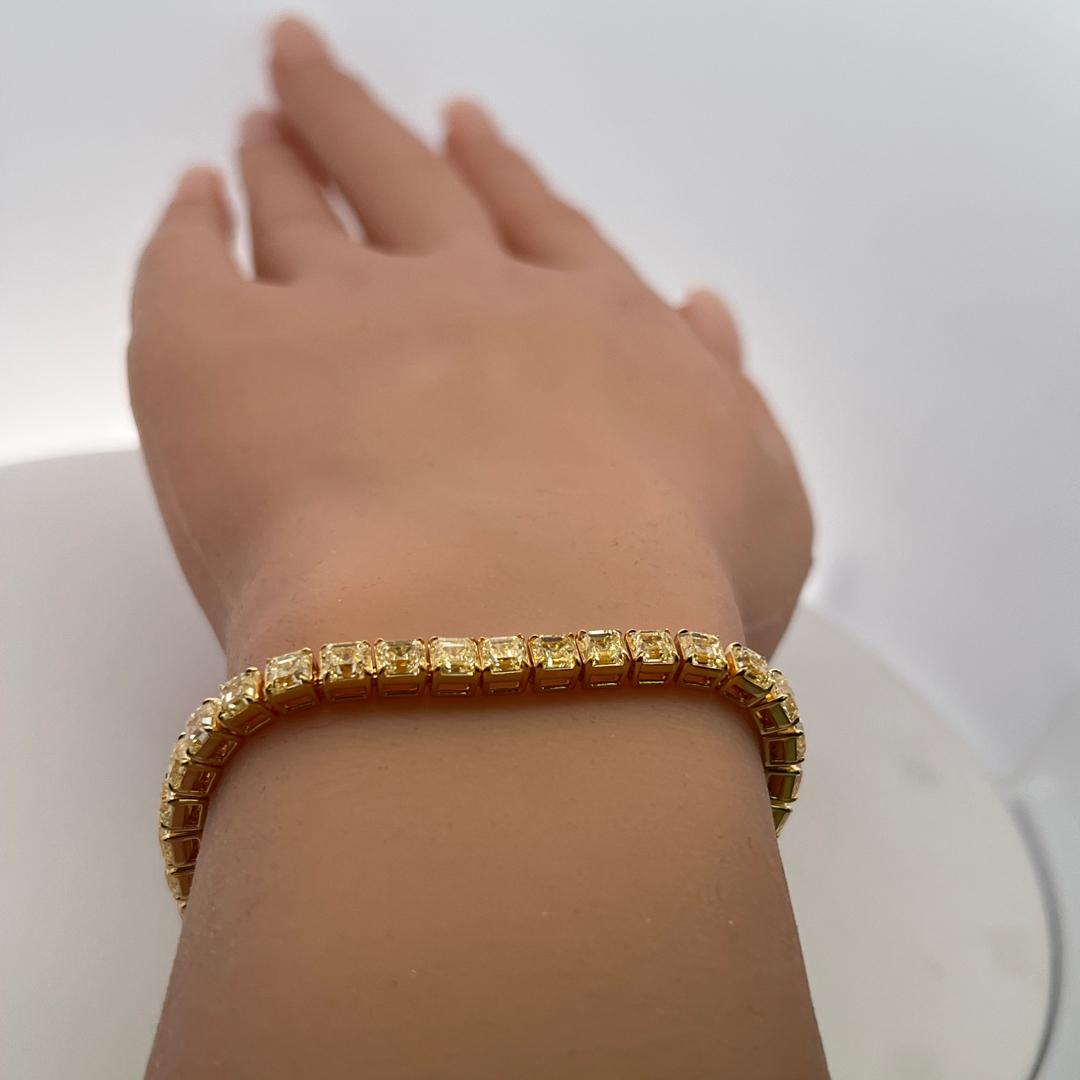 18K Yellow Gold Tennis Bracelet with 18.58 Carat Asscher Cut FIY-VS Diamonds