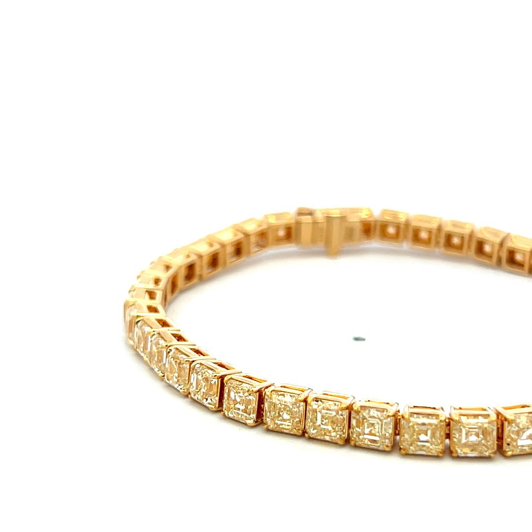 18K Yellow Gold Tennis Bracelet with 18.58 Carat Asscher Cut FIY-VS Diamonds