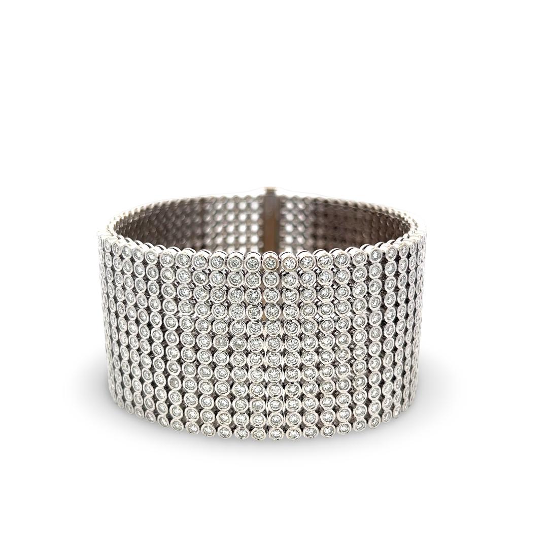 Vintage 18K White Gold Link Bracelet with 23.4 Carat Round F VS Diamonds