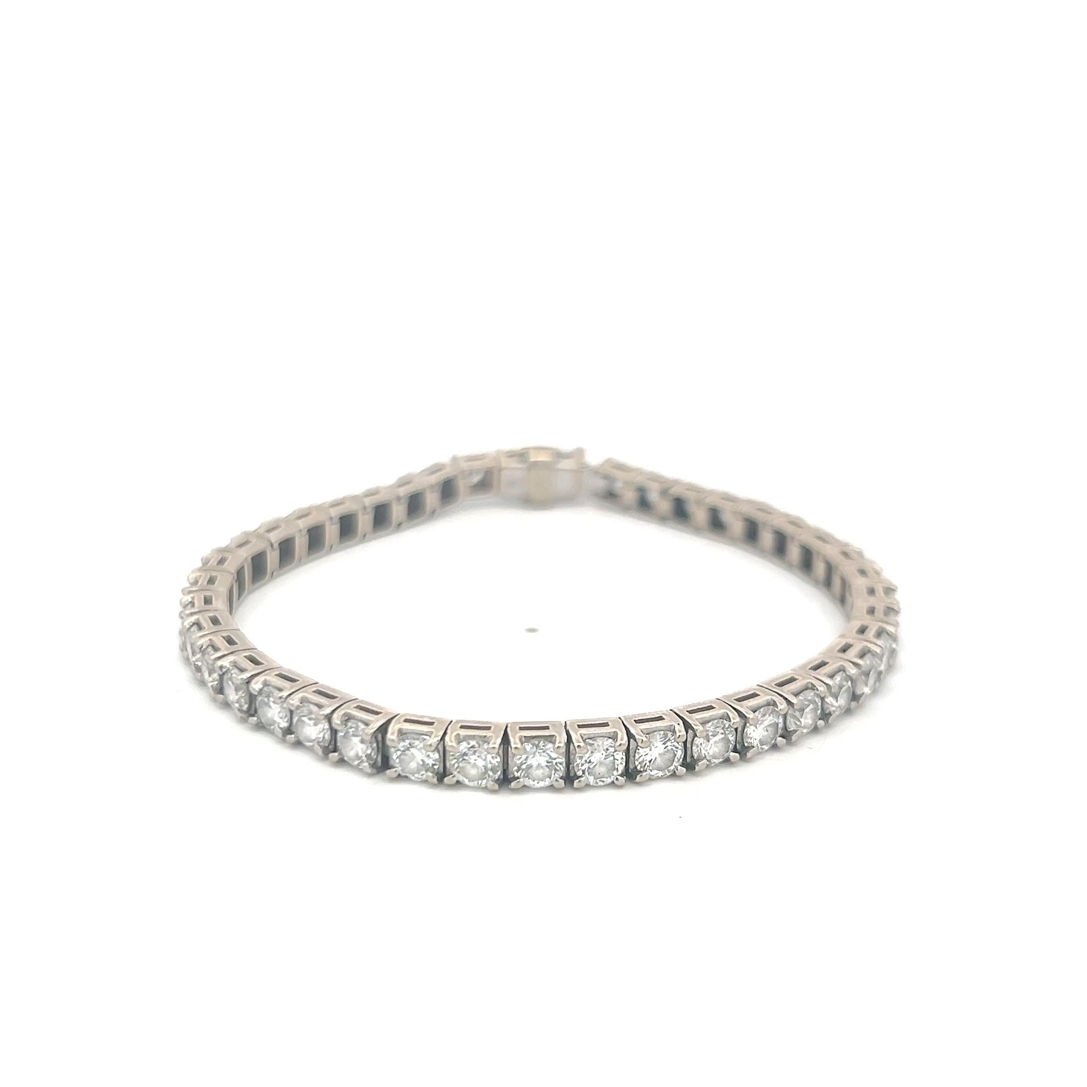 Vintage 10 Carat Round F-VS Diamonds Tennis Bracelet in 18K White Gold