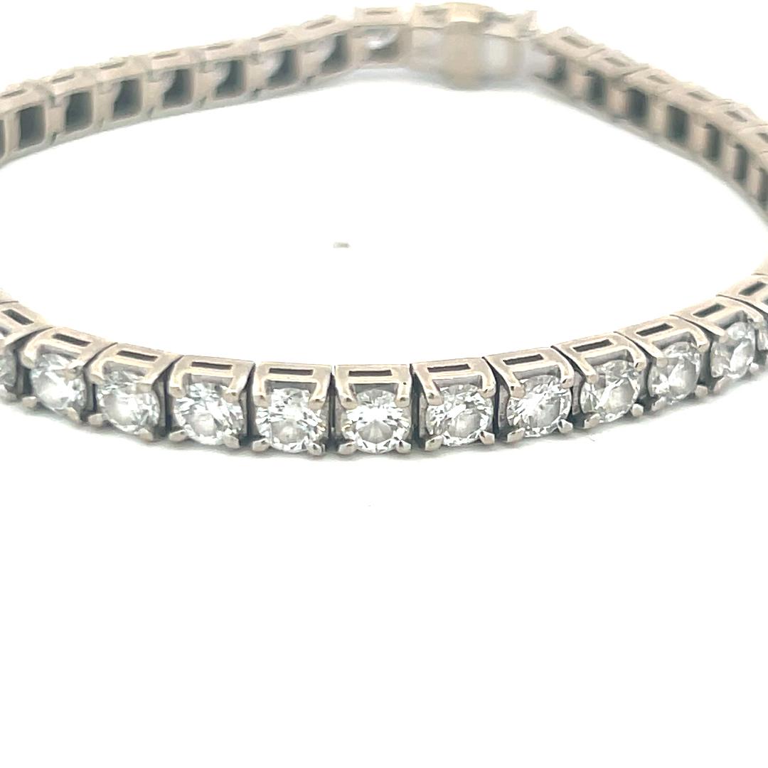 Vintage 10 Carat Round F-VS Diamonds Tennis Bracelet in 18K White Gold