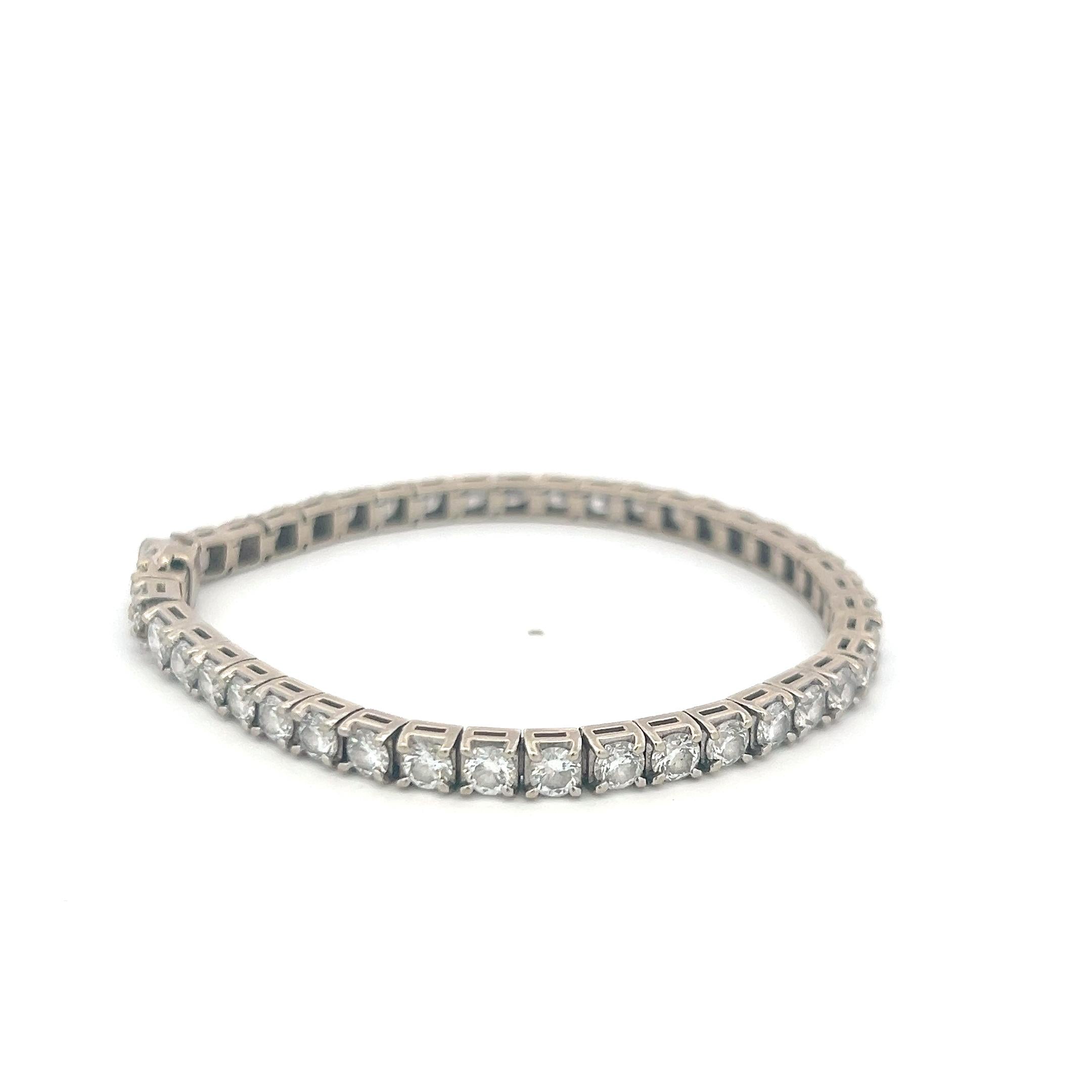Vintage 10 Carat Round F-VS Diamonds Tennis Bracelet in 18K White Gold