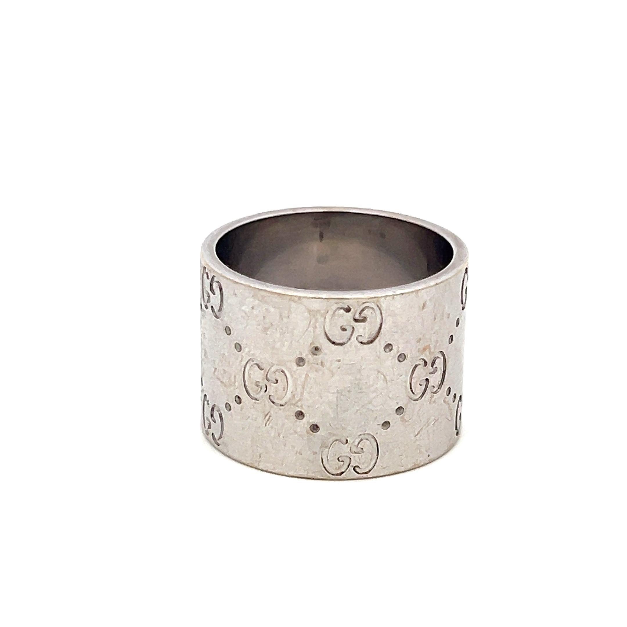 Gucci Vintage 18 Karat White Gold Band Ring 13.8 Grams Size 6.5