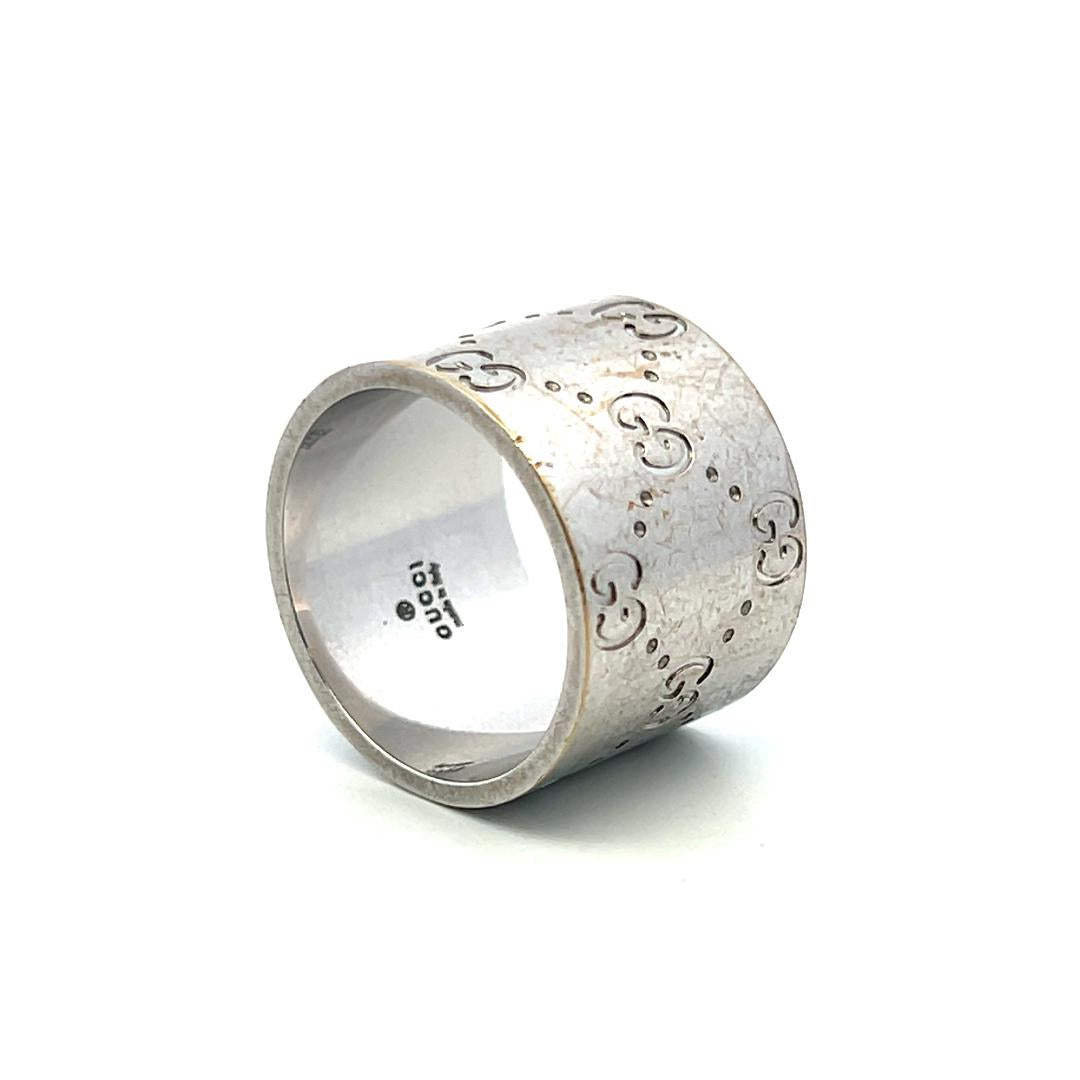 Gucci Vintage 18 Karat White Gold Band Ring 13.8 Grams Size 6.5