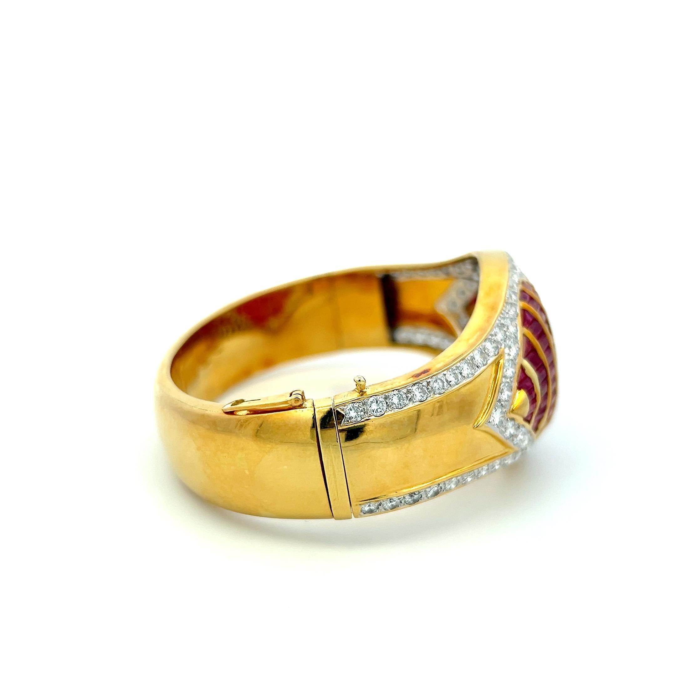 18K Yellow Gold Bangle Bracelet with 5ct Round G VS Diamonds & 10.5ct Ruby