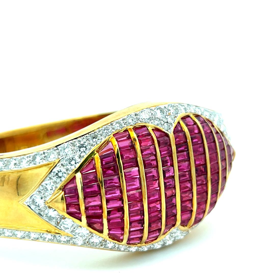18K Yellow Gold Bangle Bracelet with 5ct Round G VS Diamonds & 10.5ct Ruby