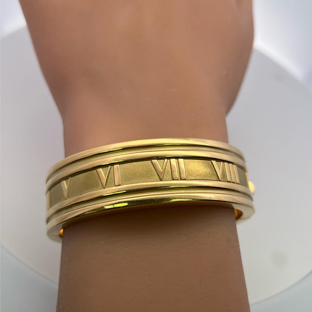 Tiffany & Co 18 Karat Yellow Gold Atlas Bangle Bracelet Size 6.75
