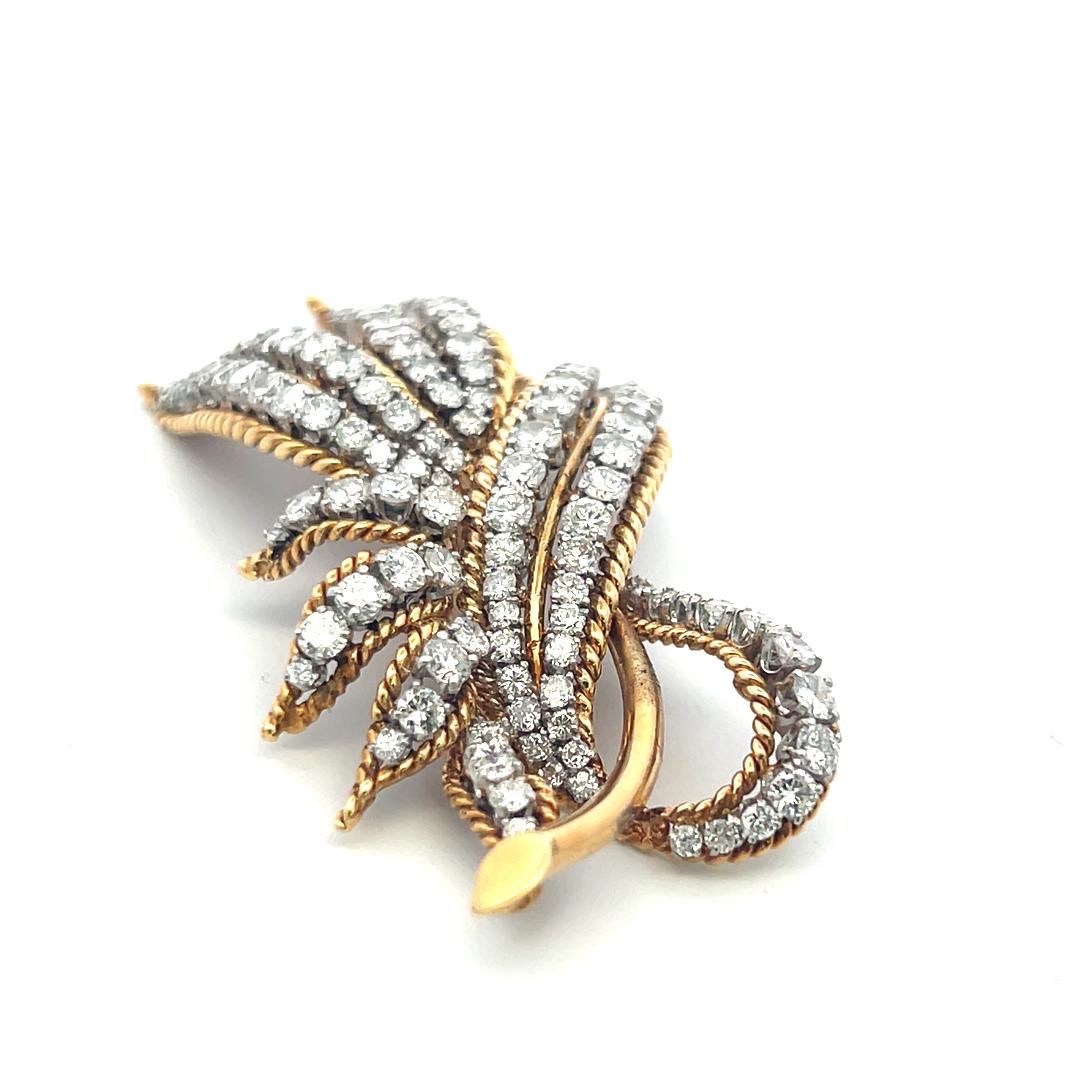 Vintage 18K Yellow Gold Pin Brooch with 12.7 Carat Round F-VS Diamonds