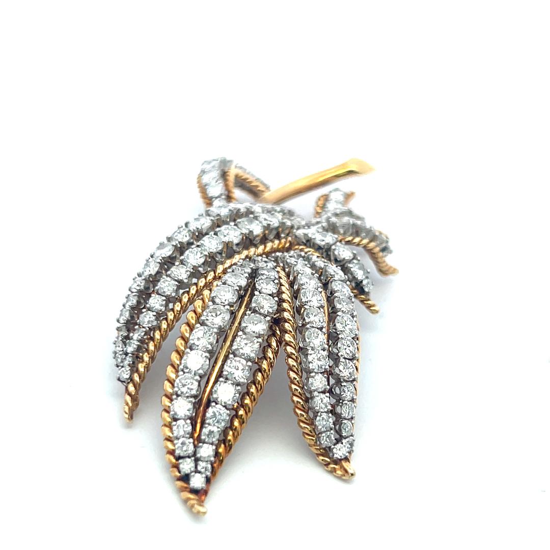 Vintage 18K Yellow Gold Pin Brooch with 12.7 Carat Round F-VS Diamonds