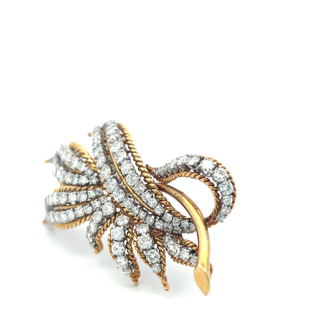 Vintage 18K Yellow Gold Pin Brooch with 12.7 Carat Round F-VS Diamonds