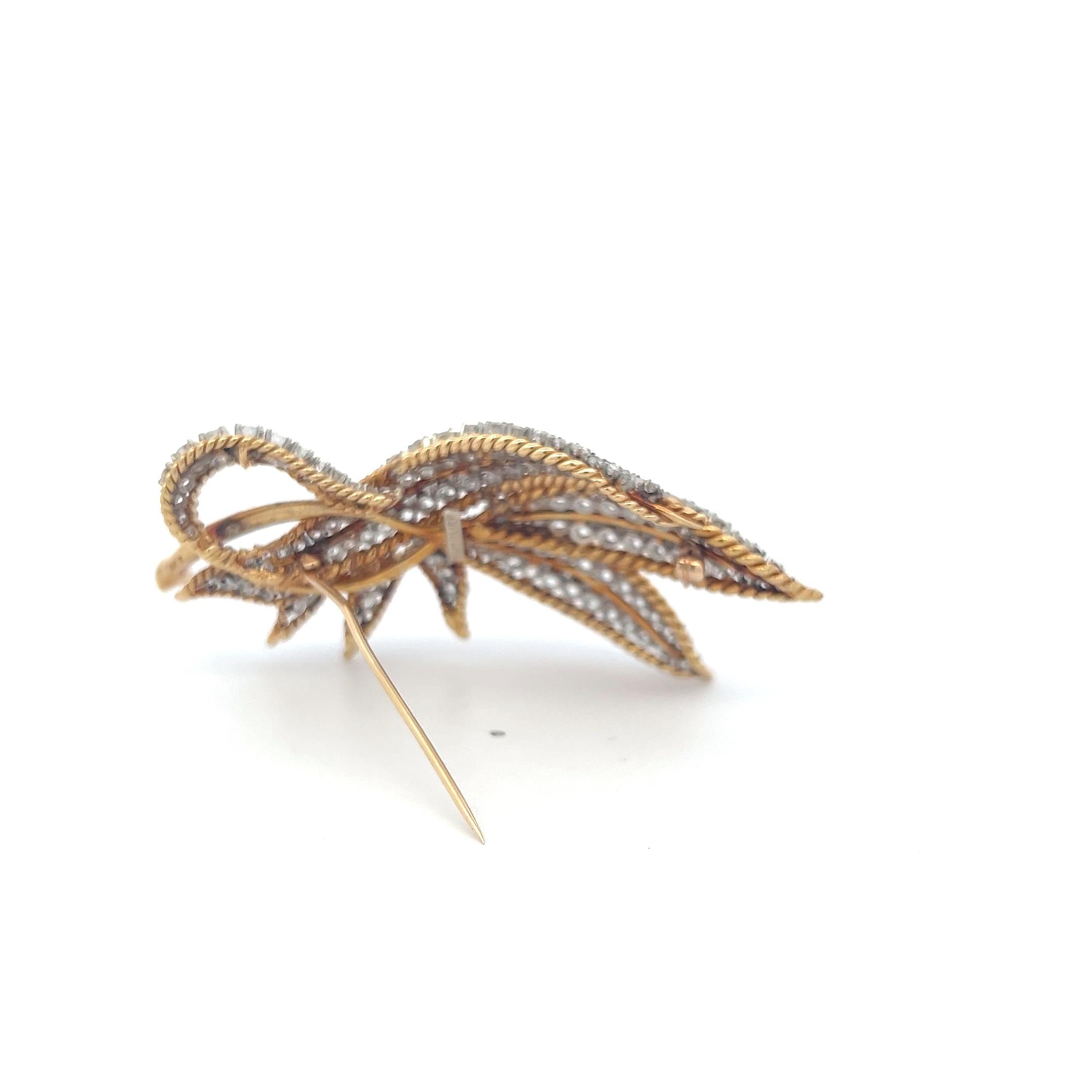 Vintage 18K Yellow Gold Pin Brooch with 12.7 Carat Round F-VS Diamonds