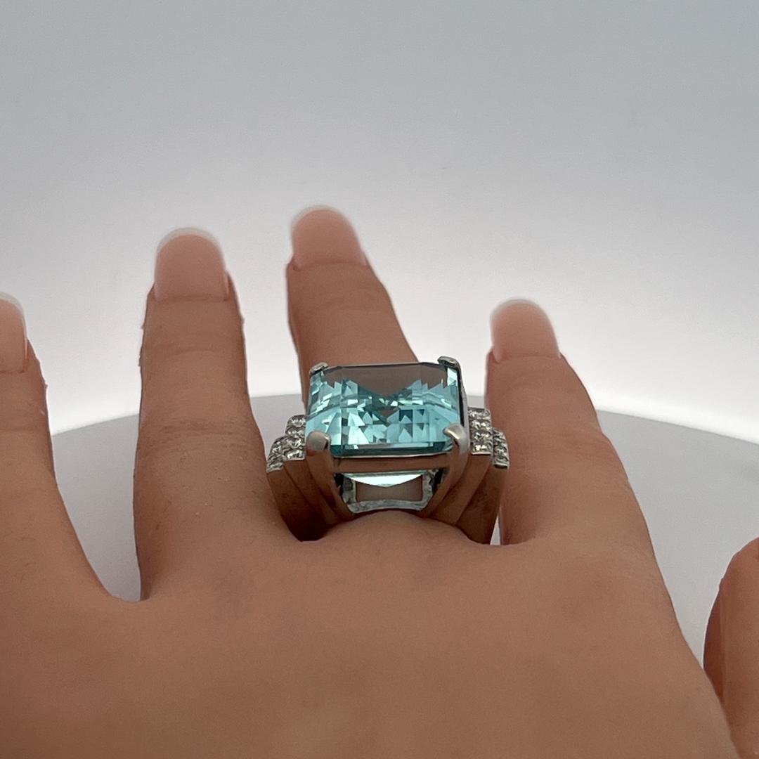 14K White Gold Cocktail Ring with 0.48ct Round Diamonds & Aquamarine Size 6.25