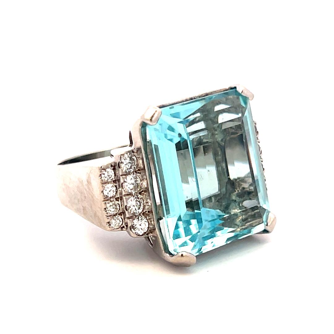 14K White Gold Cocktail Ring with 0.48ct Round Diamonds & Aquamarine Size 6.25