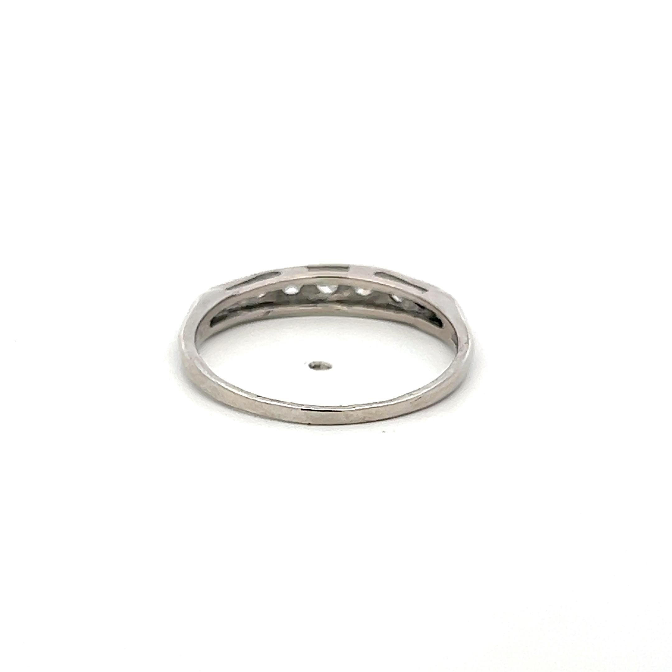 Platinum Band Ring with 0.2 Carat Circular Brilliant Cut I-VS Diamonds Size 7