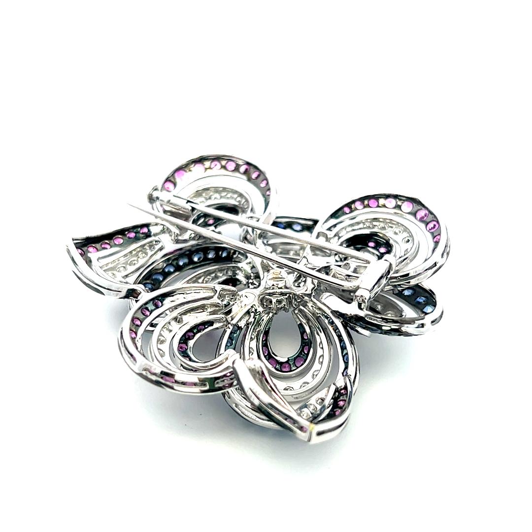 18K White Gold Pin Brooch with 4.5ct Round G VS Diamonds & 7.25ct Sapphire