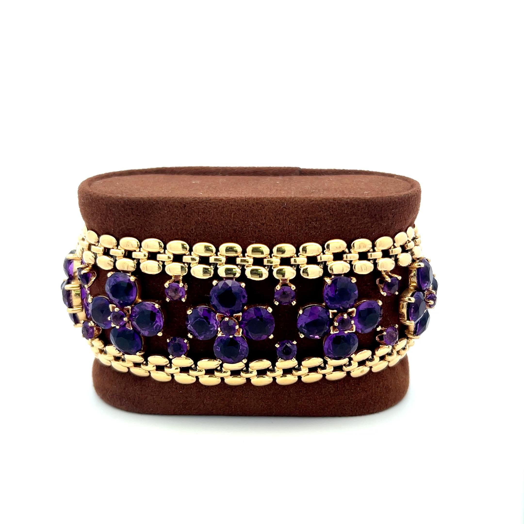 Vintage 14K Yellow Gold Link Bracelet with 48.15 Carat Round Amethysts 7 Inch